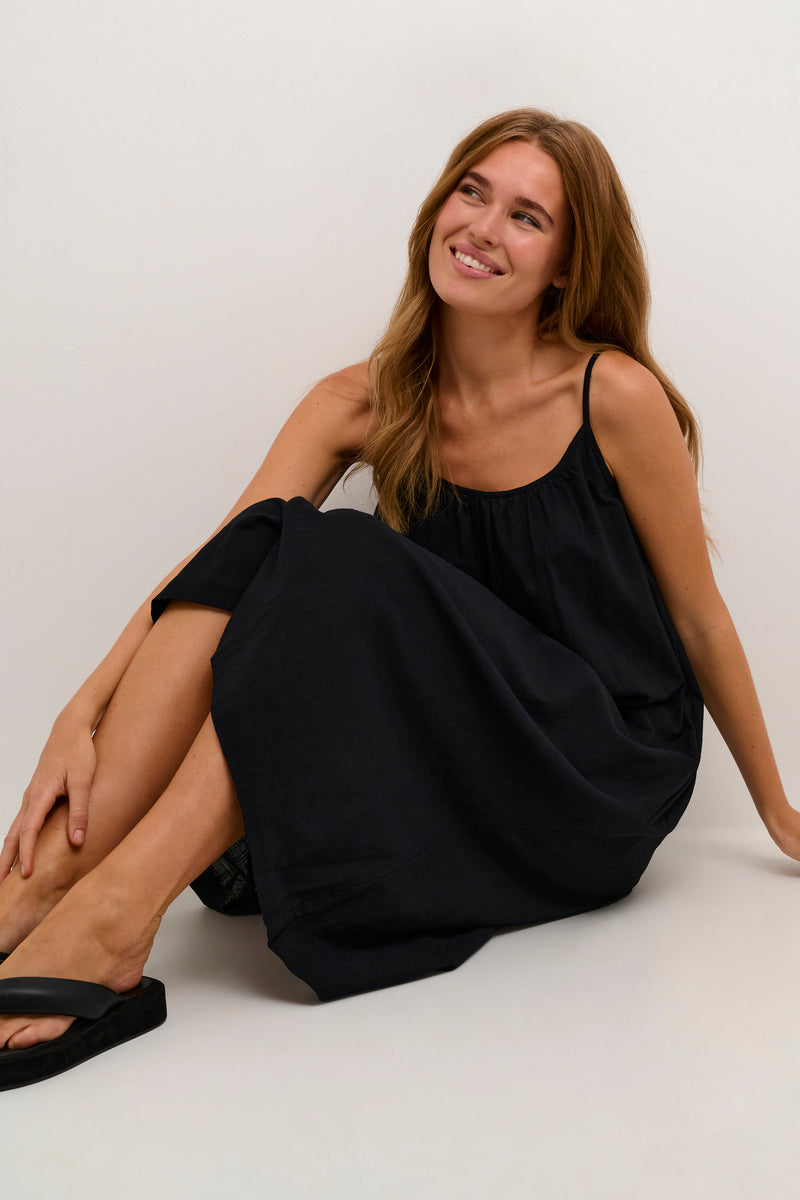 KAPAULINE STRAP DRESS zwart