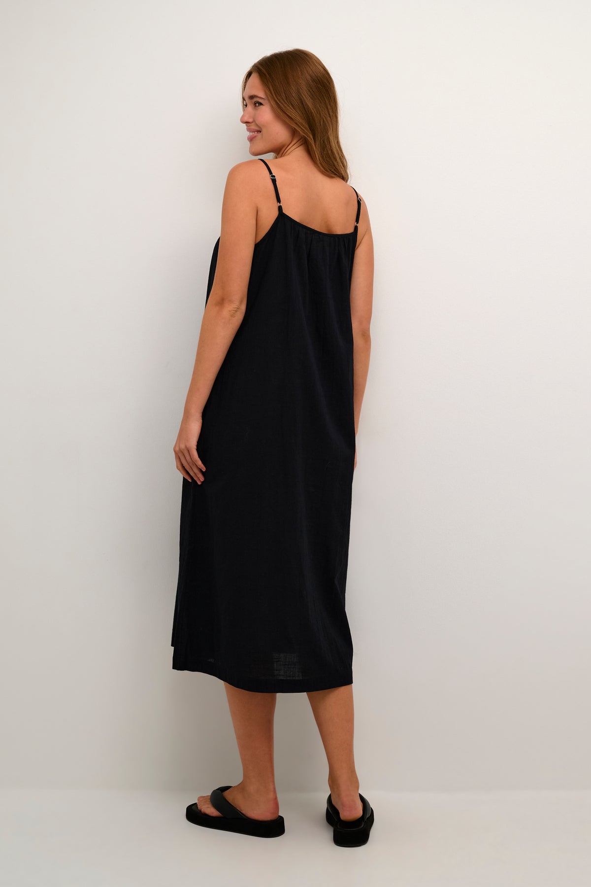 KAPAULINE STRAP DRESS zwart
