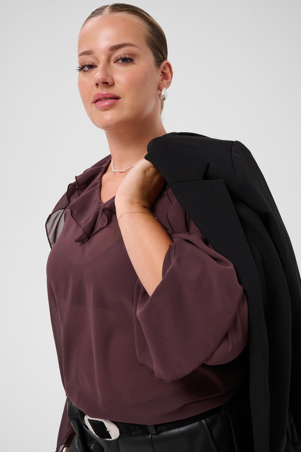 KCESTHA FRILL BLOUSE fudge