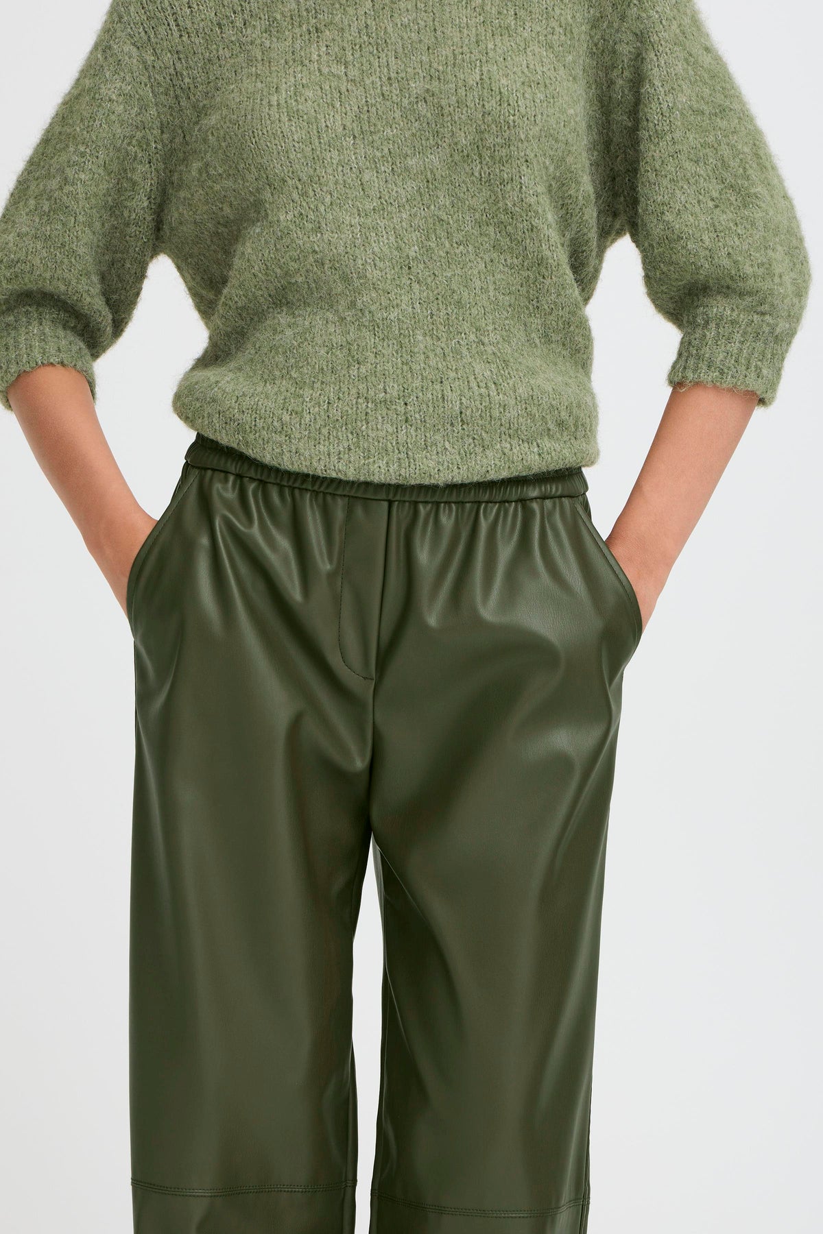 BYDAJA JOGGER PANTS kaki