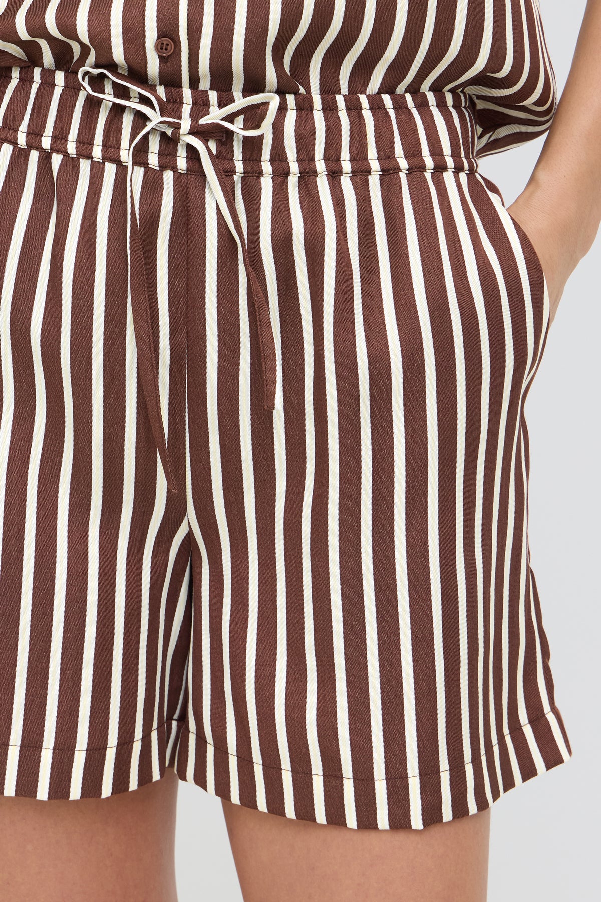 BYEVINO SHORTS bruin