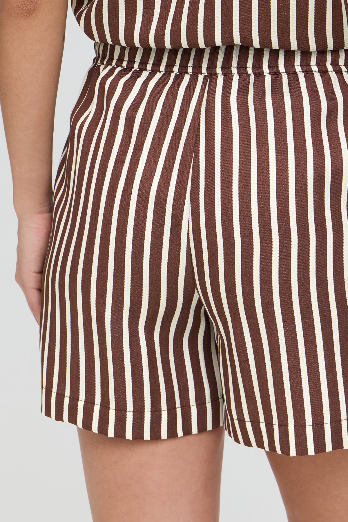 BYEVINO SHORTS bruin
