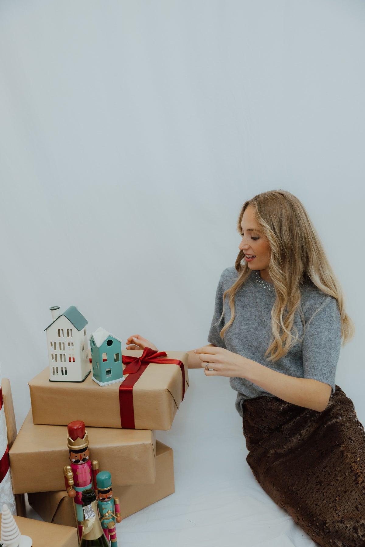 BYOMEA RHINESTONE PULL grijs