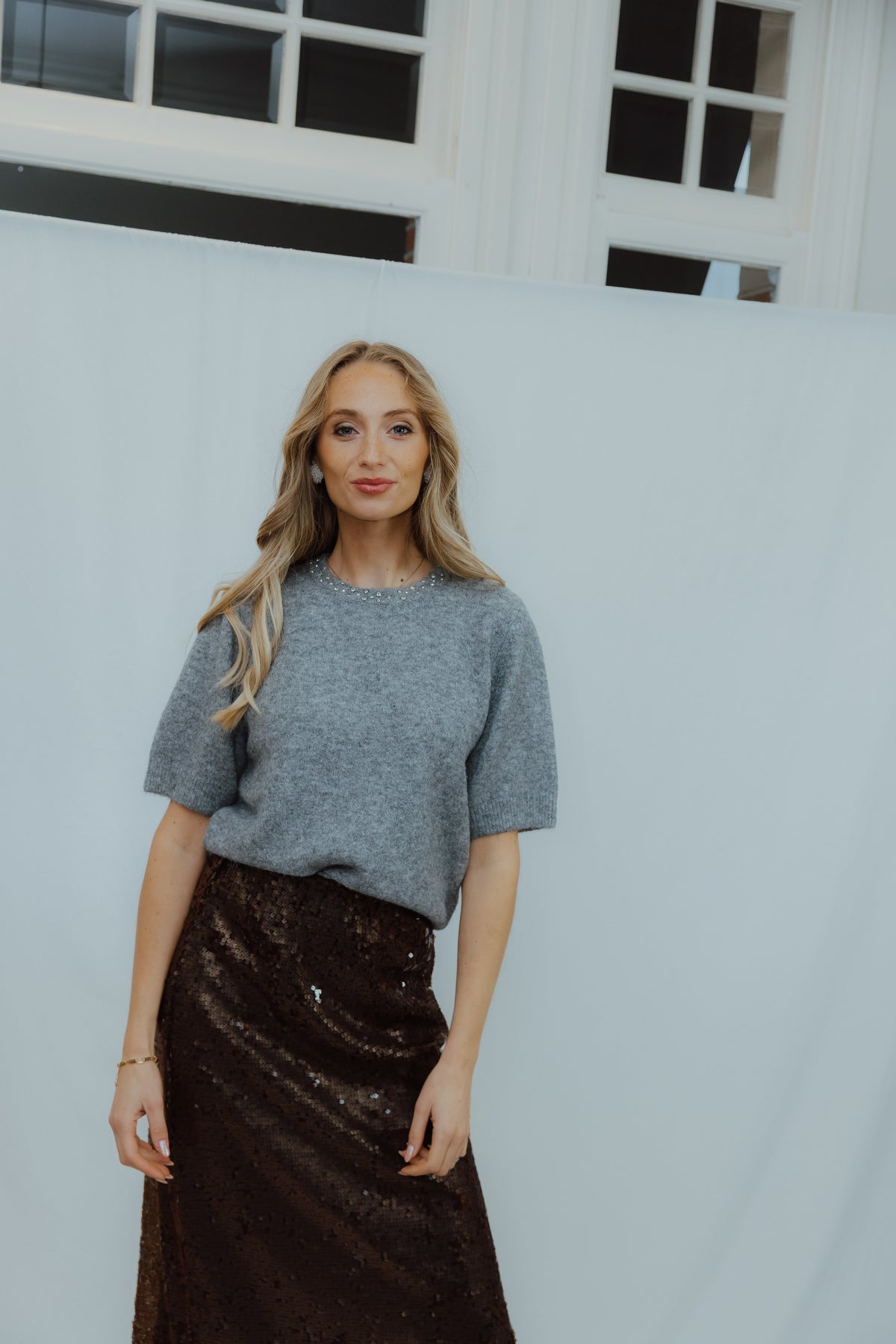 BYOMEA RHINESTONE PULL grijs