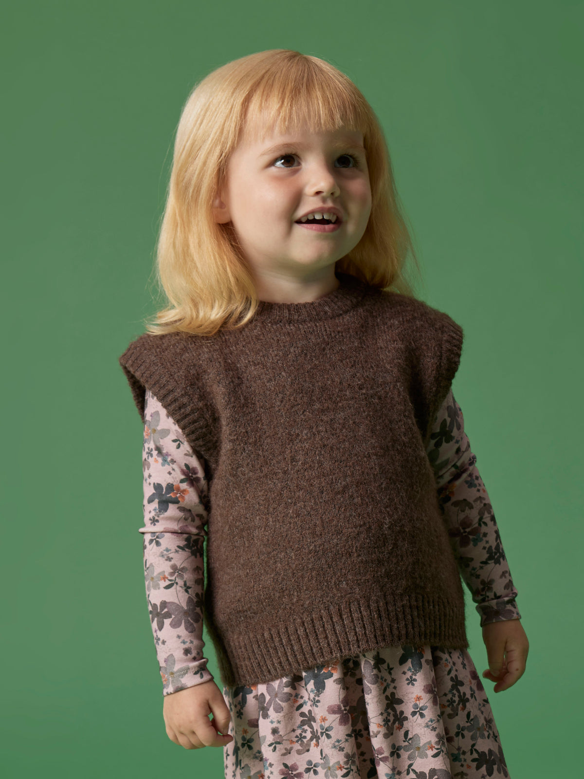 NMFNEIFYLY KNIT SLIPOVER bruin