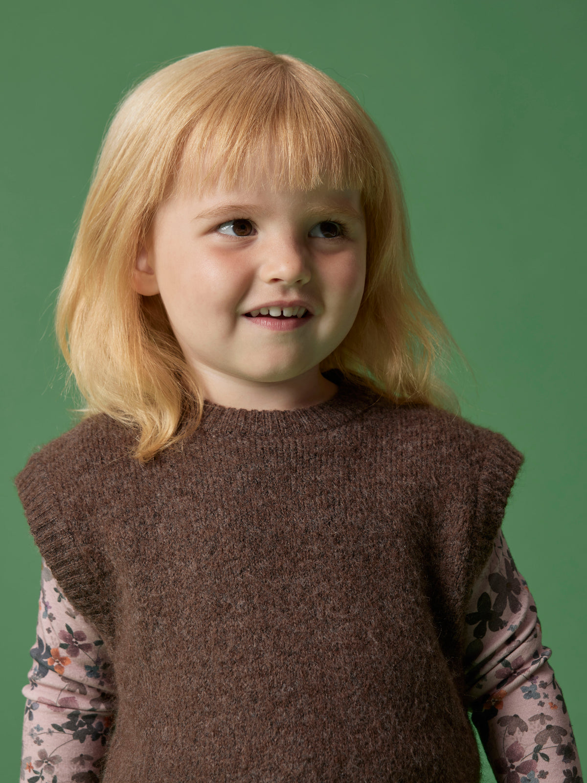 NMFNEIFYLY KNIT SLIPOVER bruin