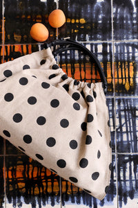 WITTE HANDTAS MET BOLLETJES wit